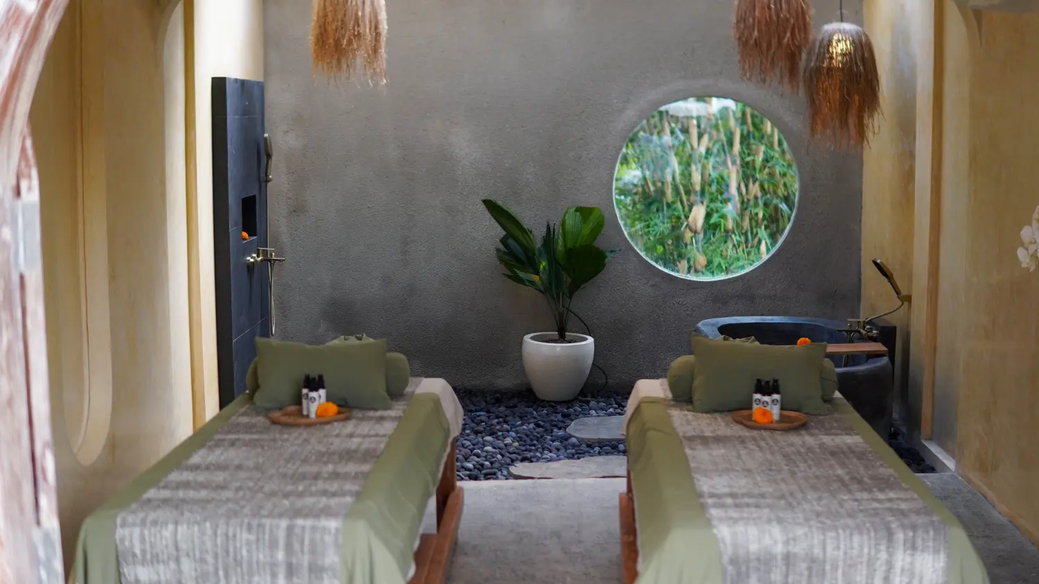 Sang Spa Signature treatment room for quiet repair